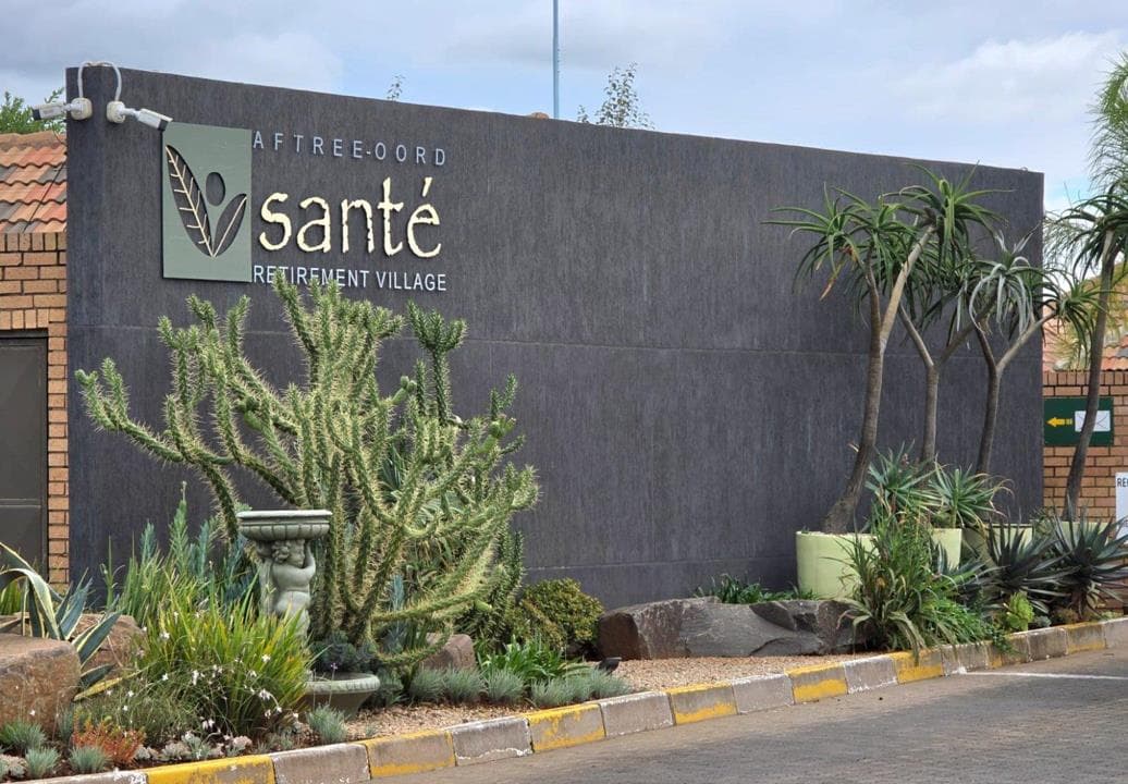 2 Bedroom Townhouse for sale in Helicon Heights