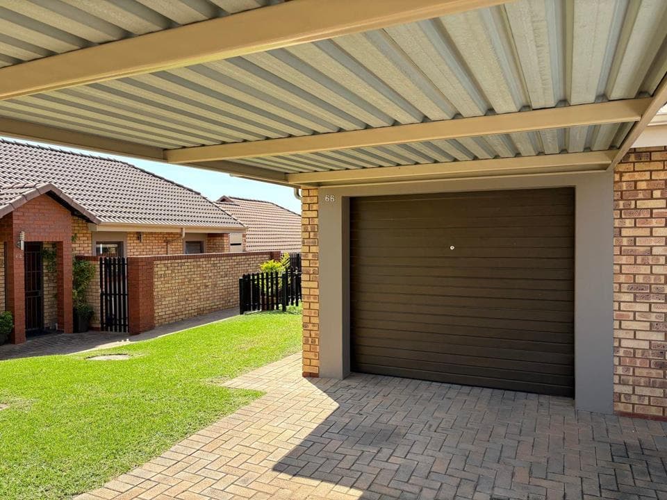 3 Bedroom Townhouse to rent in Olivedale