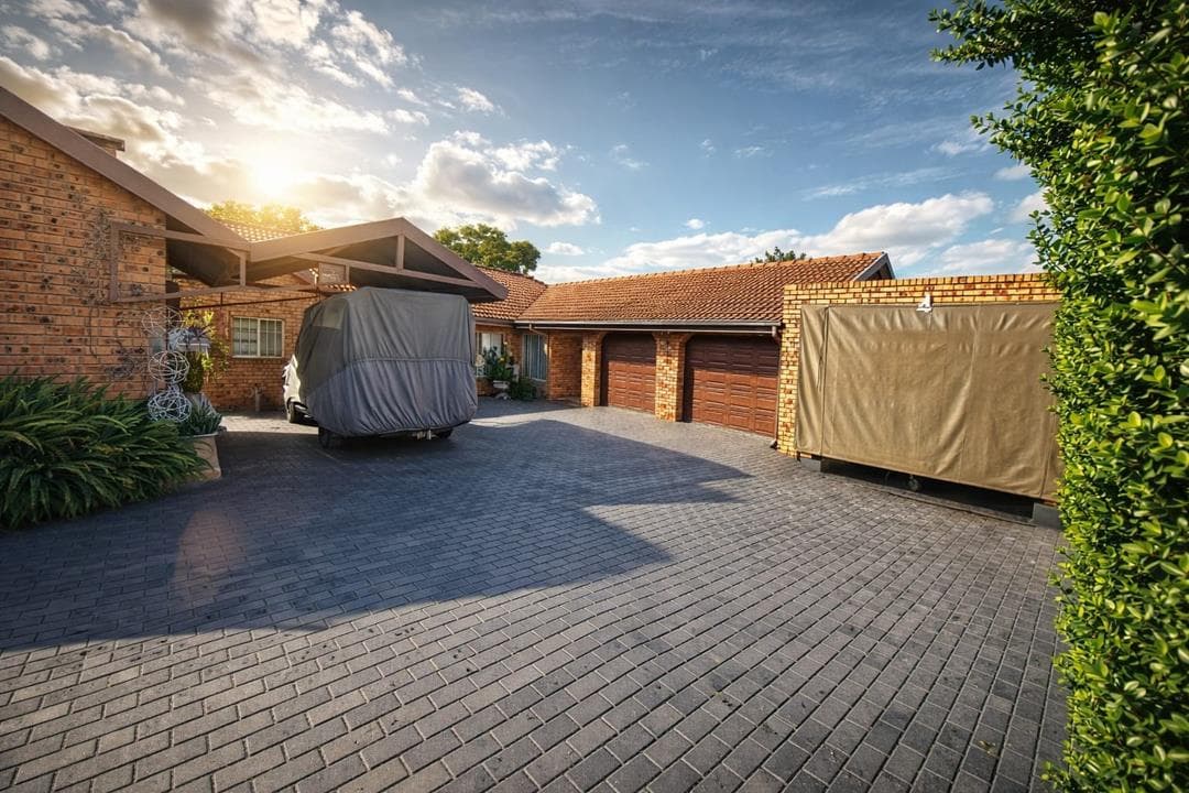 3 Bedroom House for sale in Modimolle