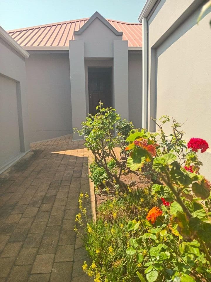 2 Bedroom Townhouse to rent in Terenure