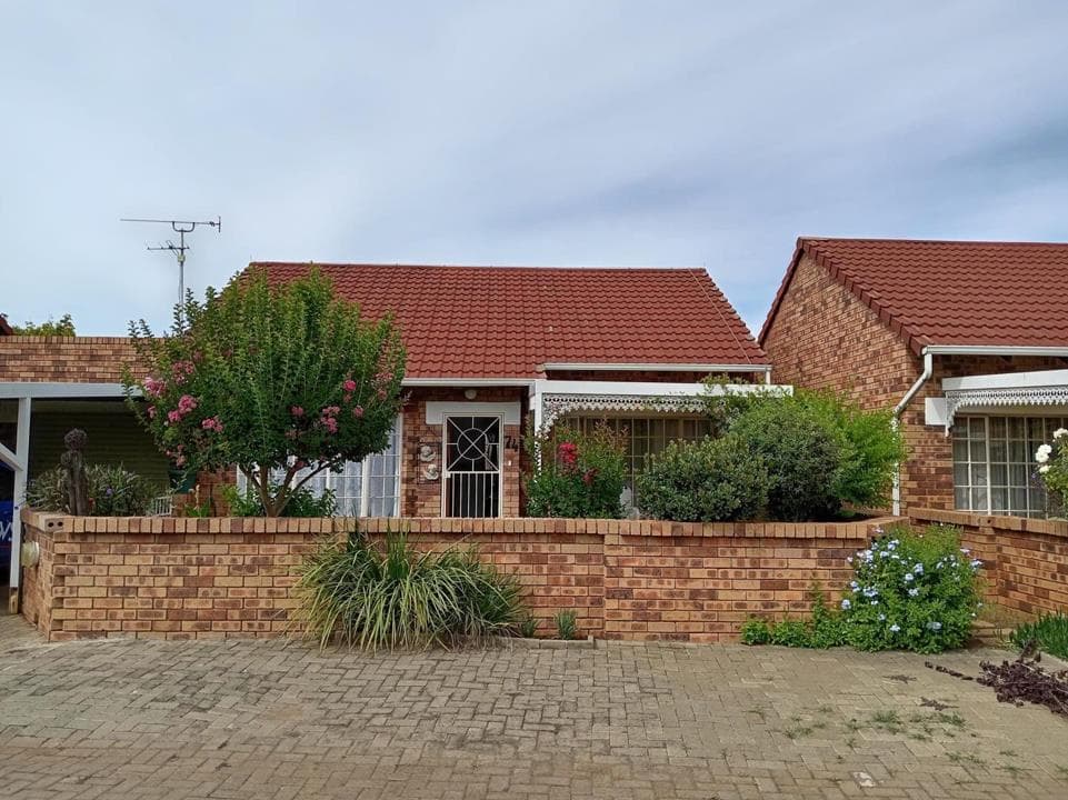 2 Bedroom Townhouse to rent in Universitas