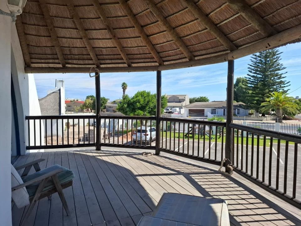 3 Bedroom House for sale in Dwarskersbos