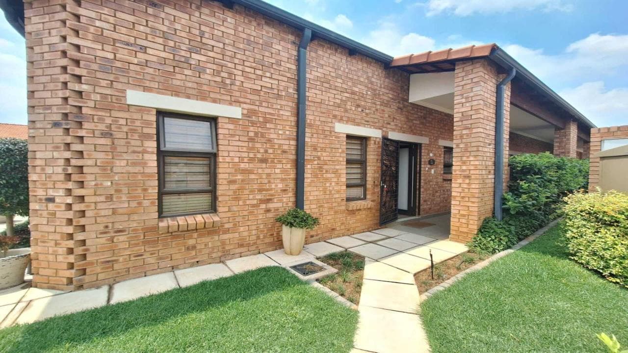 2 Bedroom Apartment / flat to rent in Equestria