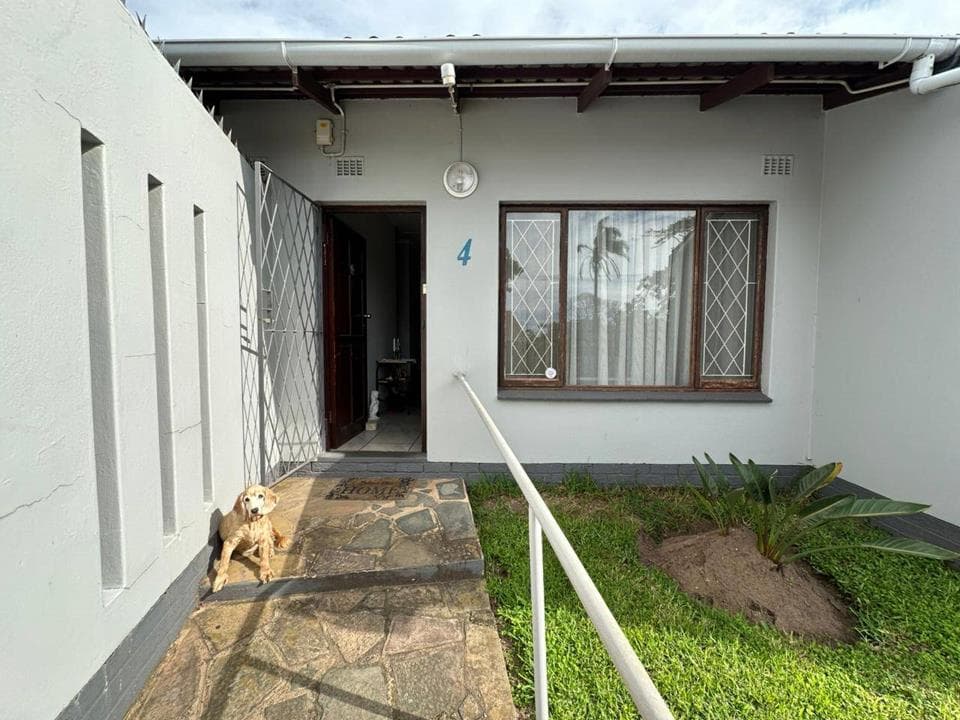 2 Bedroom Townhouse for sale in Umtentweni