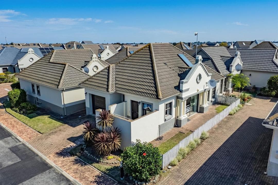 2 Bedroom House for sale in Blue Mountain Village