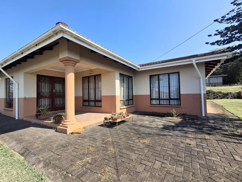 2 Bedroom Townhouse for sale in Umtentweni