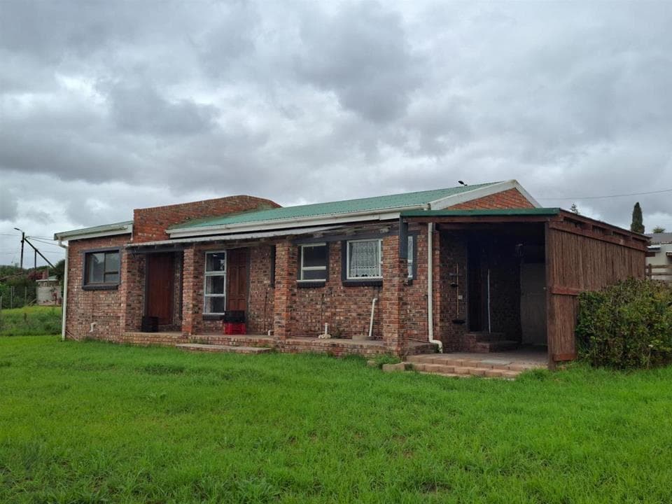 2 Bedroom House for sale in Albertinia