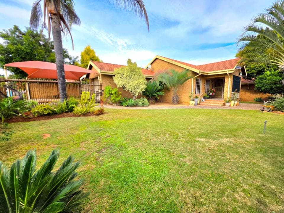 2 Bedroom House for sale in Modimolle