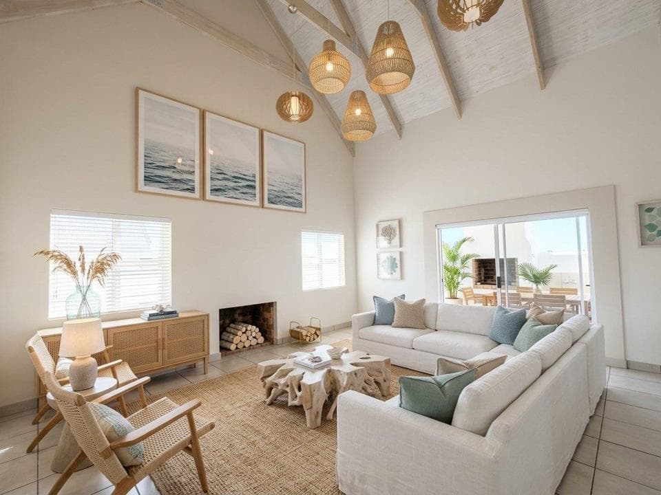 3 Bedroom House for sale in Lampiesbaai